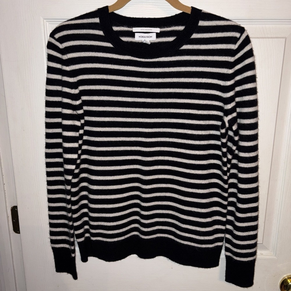 Nordstrom Sz M 100% Cashmere Black White Stripe Crew Neck Sweater Luxury Capsule